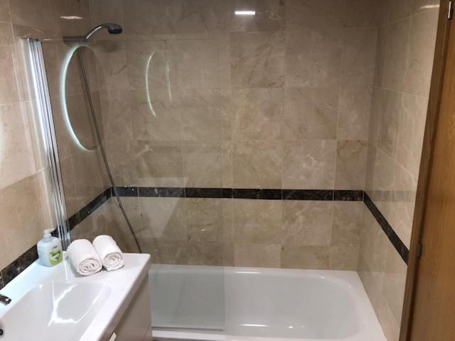 Vigo Irmandinos Apartment Bagian luar foto